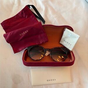 NWT Gucci GG1339SK Sunglasses